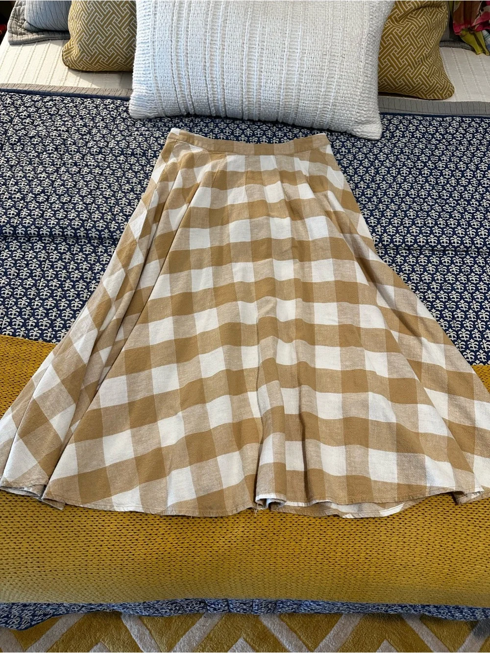 Who What Wear Beige & White Gingham Buffalo Plaid Midi Skirt - Picture 2 of 7
